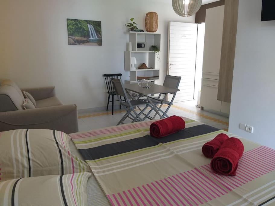 Manganao - Studio De Charme & Acces Plage Saint-Francois  Extérieur photo